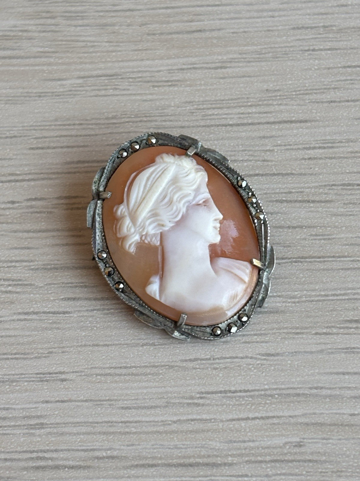 Spilla vintage ciondolo cammeo in argento 800