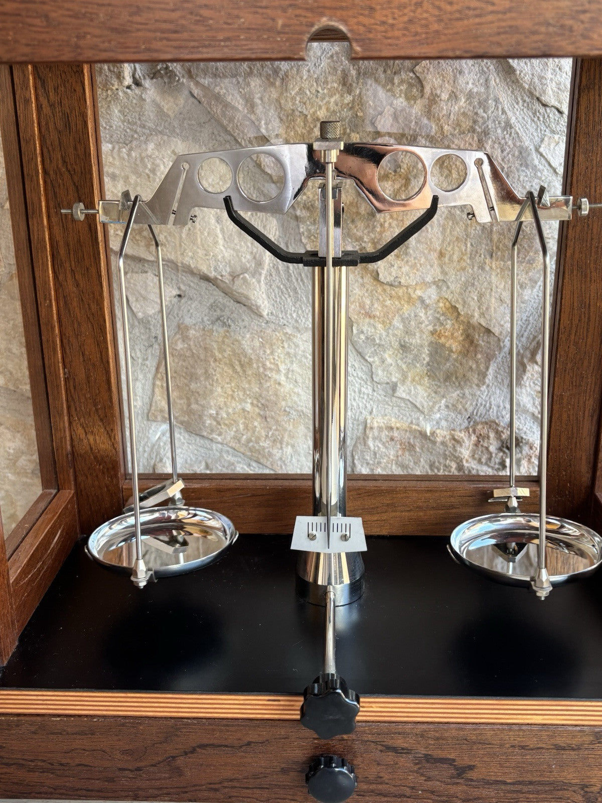 Bilancia Vintage In Teca Di Legno