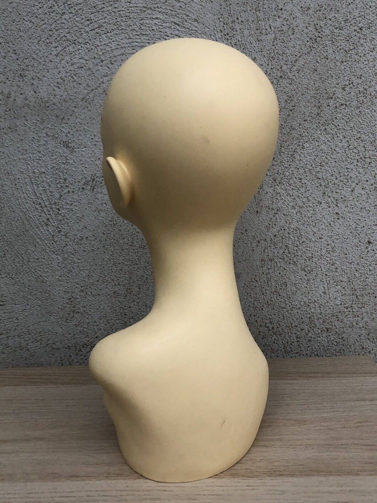 Busto femminile manichino decorativo in plastica anni 70/80