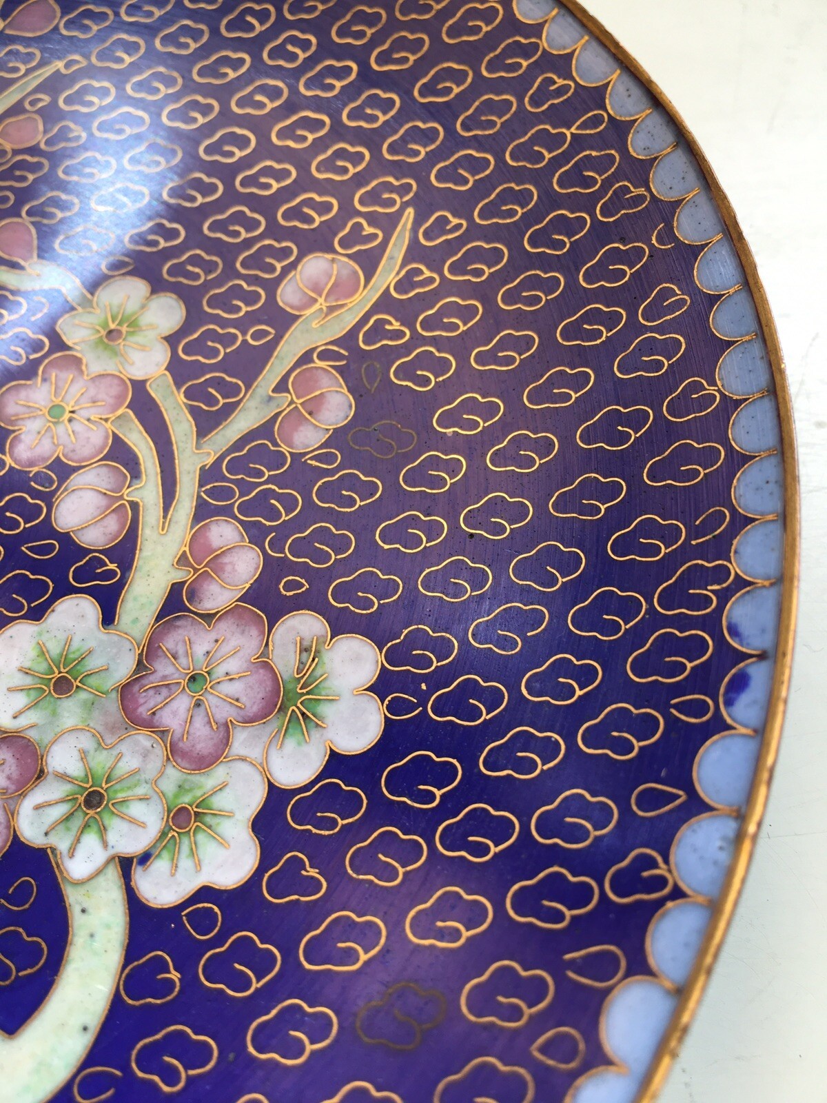 Piatto decorativo in ottone e cloisonné cinese orientale- Fiori di Pesco