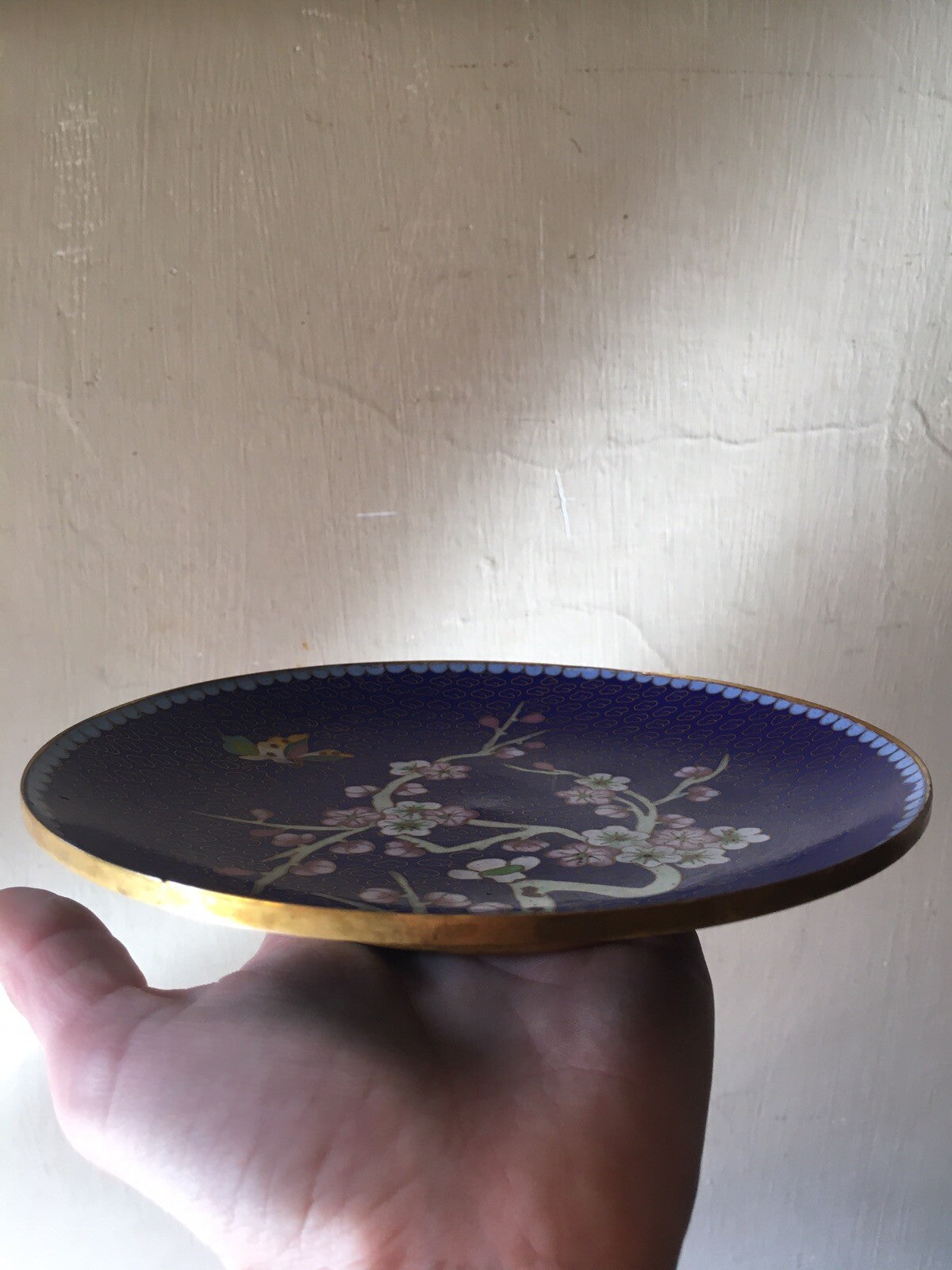 Piatto decorativo in ottone e cloisonné cinese orientale- Fiori di Pesco